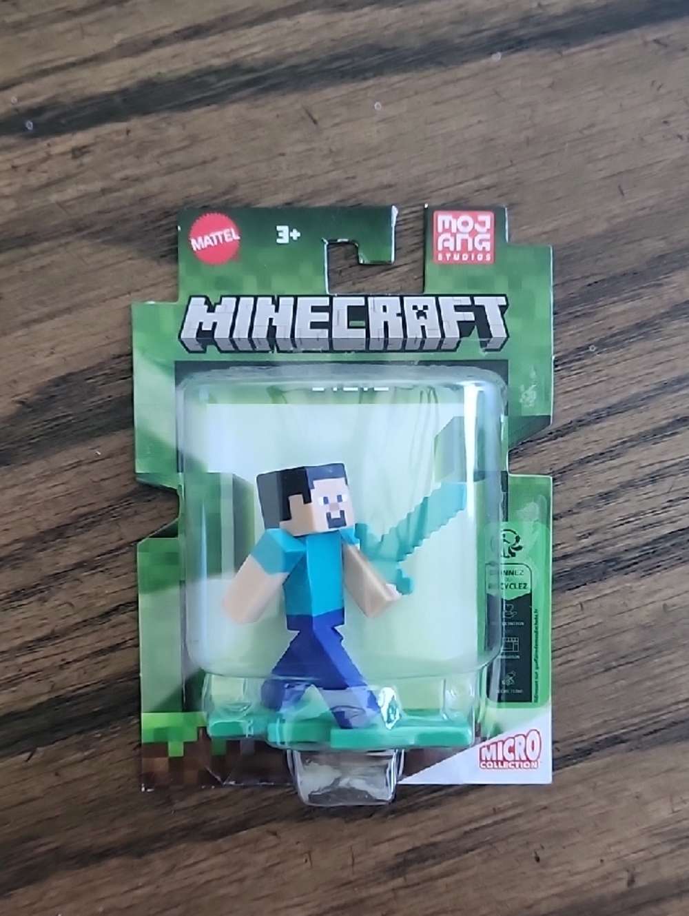 Mattel Minecraft Steve Figure - Green/Blue NIB